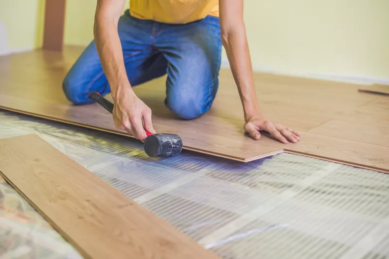 
  Elektrické podlahové topení »Jaké jsou náklady?
