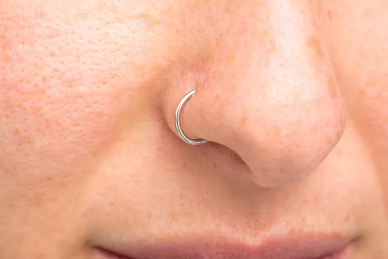 Obțineți un piercing în nas »Costuri și exemplu de preț
Obțineți un piercing în nas »Costuri și exemplu de preț