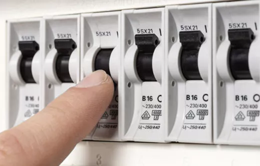 Distributer električne inštalacije
Distributer električne inštalacije
