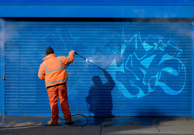 Odstranění graffiti »Tyto náklady byste měli očekávat
Odstranění graffiti »Tyto náklady byste měli očekávat