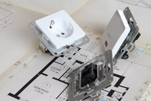 Elektrická instalace: vypínače a zásuvky
Elektrická instalace: vypínače a zásuvky