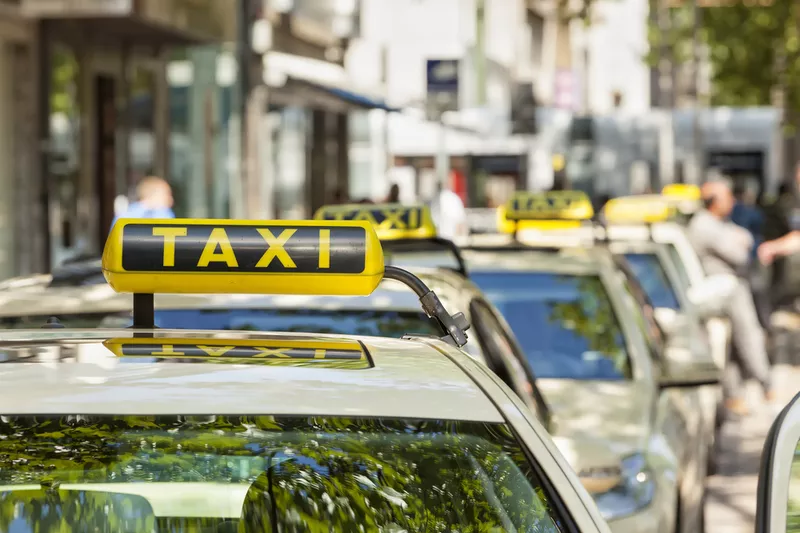 Taxi náklady »Na tyto ceny se můžete spolehnout
Taxi náklady »Na tyto ceny se můžete spolehnout