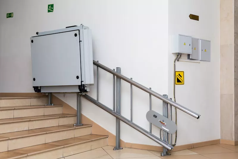Lift pentru scaune cu rotile - ajutor practic pentru utilizatorii de scaune cu rotile - lift sau platformă?
Lift pentru scaune cu rotile - ajutor practic pentru utilizatorii de scaune cu rotile - lift sau platformă?