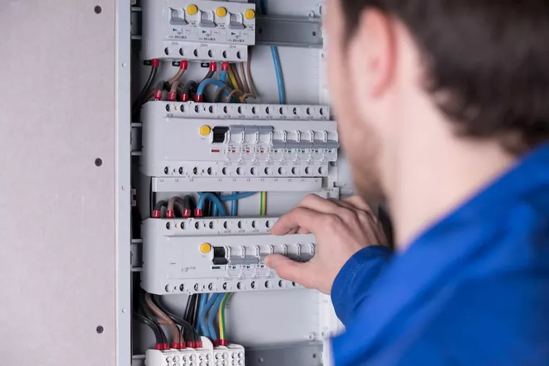 Naplánujte a namontujte pojistkovou skříňku správně
Naplánujte a namontujte pojistkovou skříňku správně