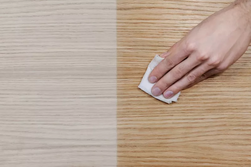 Productos para el cuidado de la madera para el interior: aceites, ceras, lacas y esmaltes.
Productos para el cuidado de la madera para el interior: aceites, ceras, lacas y esmaltes.